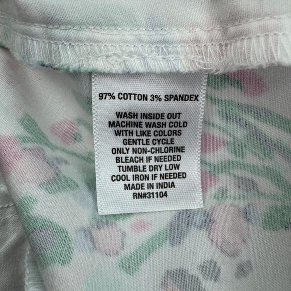 Crown & Ivy Southern Charm Happy Preppy Floral Scalloped Shorts Women's Size 10 - Picture 5 of 7